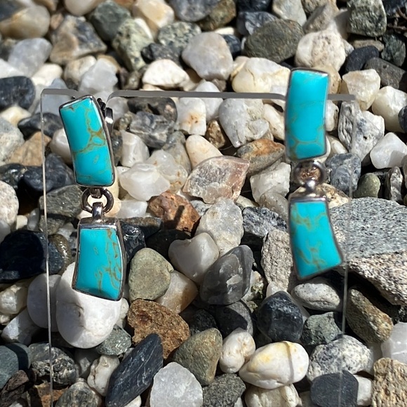 Gorgeous VINTAGE Turquoise and Silver Earrings - Picture 13 of 13